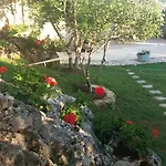 Kostandin * Qëparo