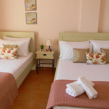 Kostandin بيت ضيافة