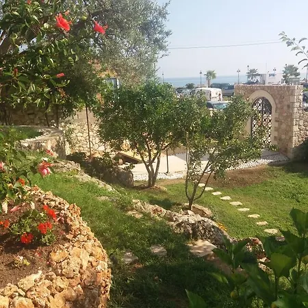 Kostandin Maison d'hôtes *