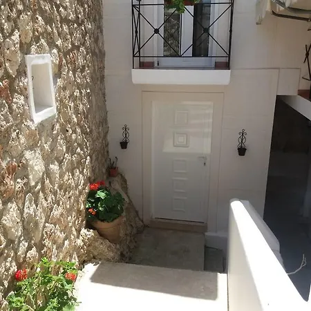 Kostandin Maison d'hôtes *