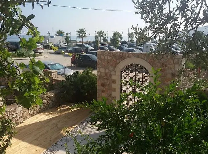 ゲストハウス Kostandin ケパロ