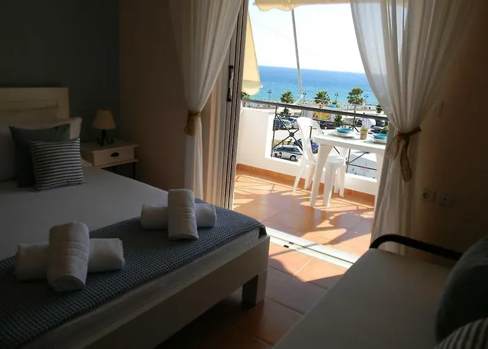 Kostandin ゲストハウス ケパロ