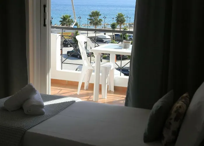 ゲストハウス Kostandin