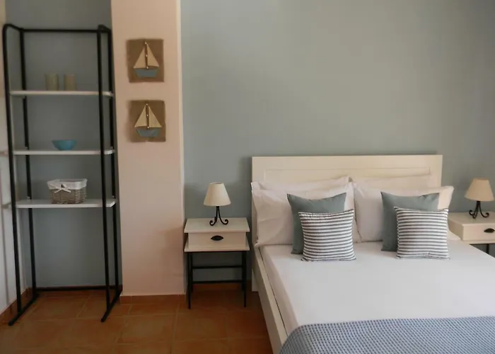 Kostandin ゲストハウス *