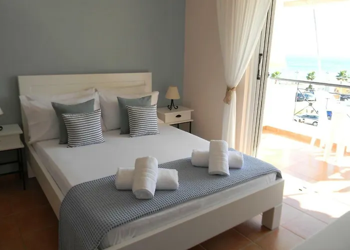 Kostandin ゲストハウス *